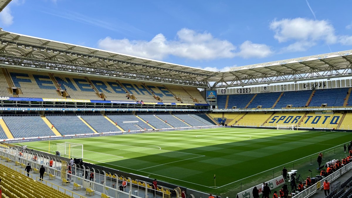 Fenerbahçe kasasını doldurdu! KAP'a bildirdi: İşte yeni stat ismi ve milyonlarca euroluk dev anlaşmanın perde arkası