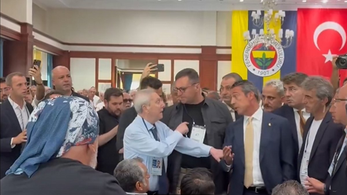 Fenerbahçe Yüksek Divan Kurulu’nda gergin anlar: Ara verildi