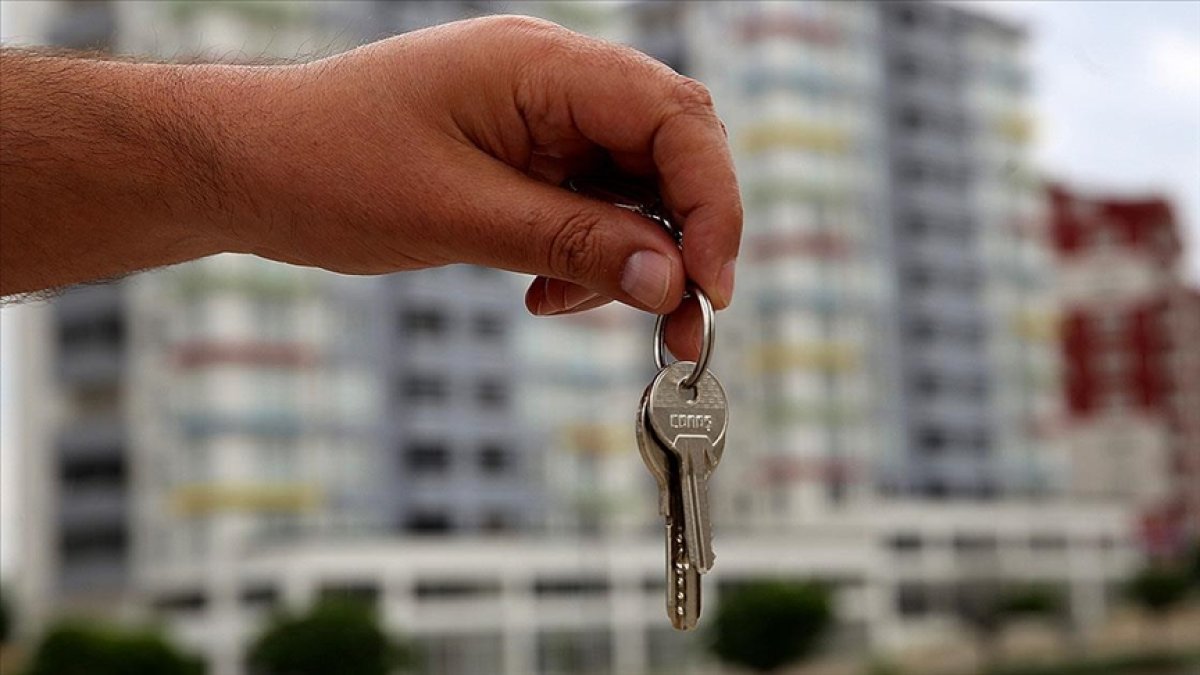 Küçük birikimler ev sahibi yapar mı? Ekonomist Emre Başaran'dan Emlak Konut'un "Paylı Ev" kampanyasına dev analiz!