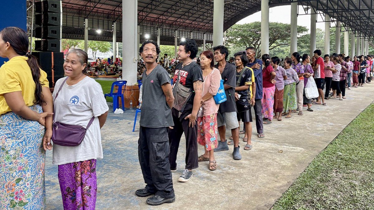 Tayland ve Kamboçya Savaşı 3. gününde: Yaklaşık 180 bin kişi yerinden oldu