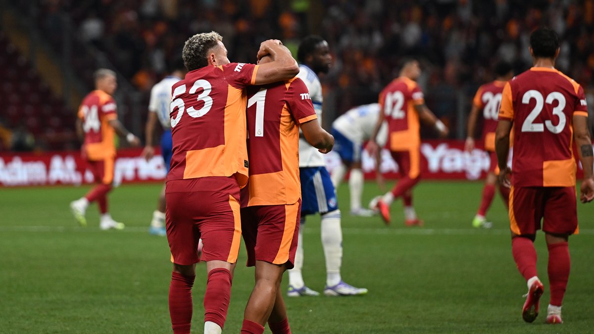 Galatasaray sahasında Strasbourg'u konuk etti