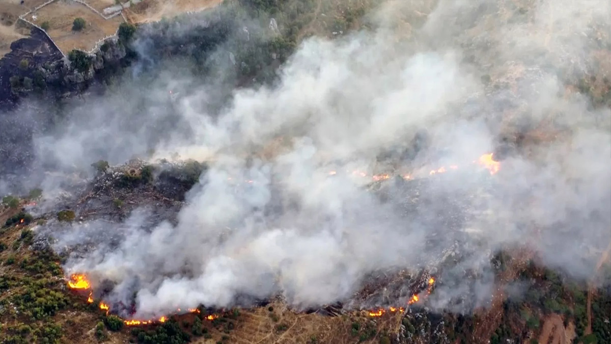İsrail'in İHA saldırısı güney Lübnan'da orman yangınına yol açtı