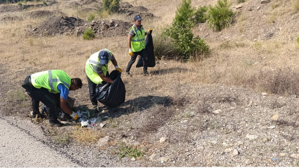 Büyükşehir’den yangın bölgelerinde çevre temizliği
