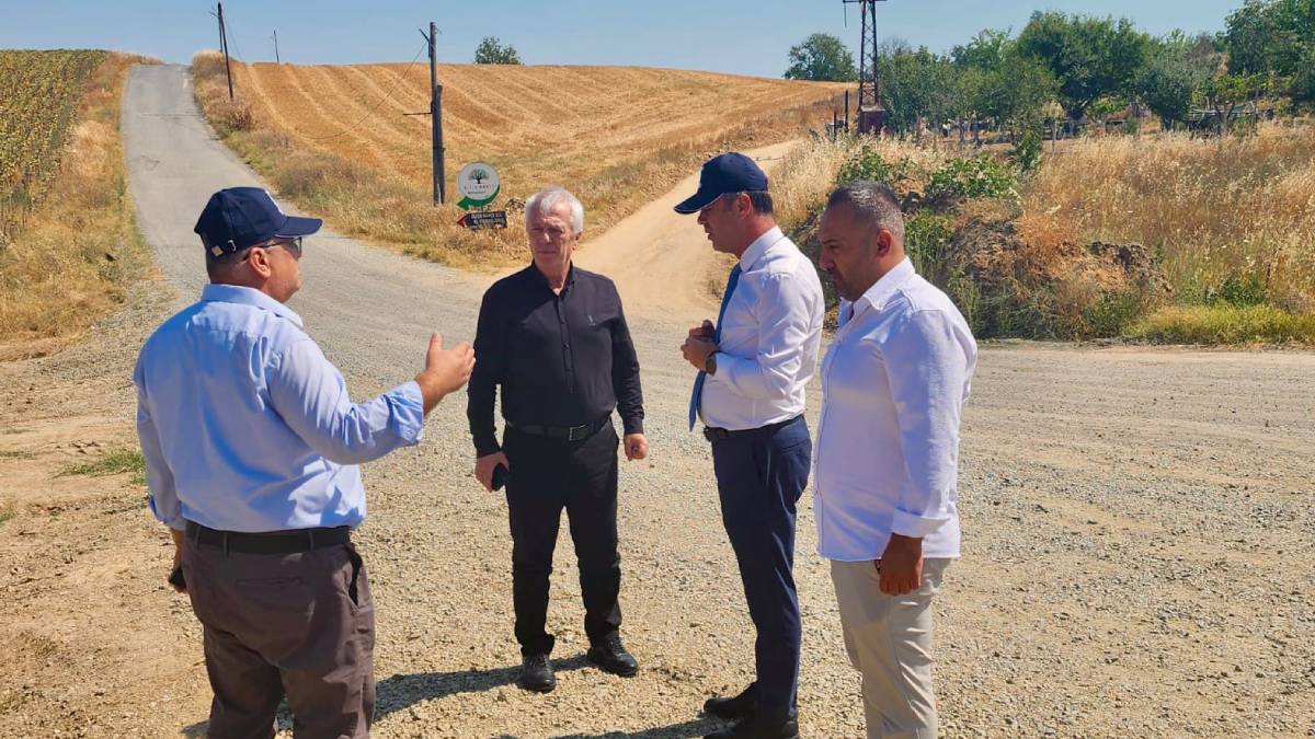 Başkan Sarıkurt Nusratiye TOKİ sakinlerinin koku şikâyetlerini yerinde inceledi