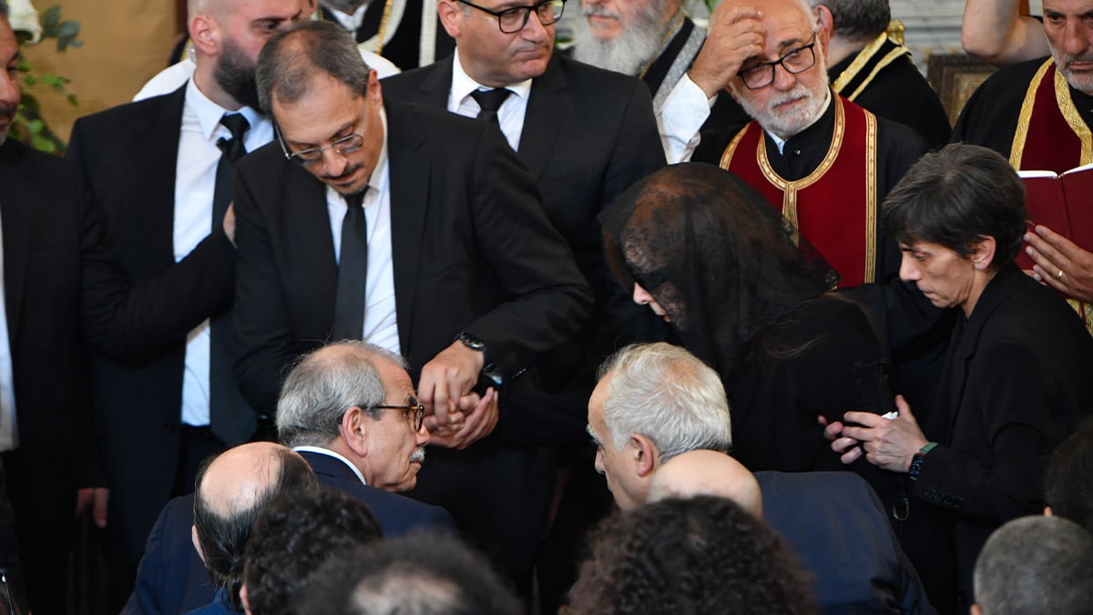 Feyruz, oğlu Ziyad Rahbani'yi son yolculuğuna uğurladı