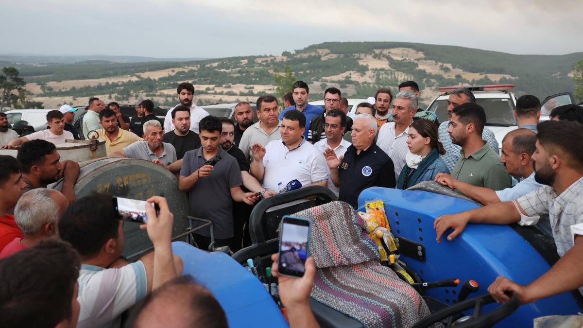 Başkan Bozbey: Yangının yönü belli değil, daha fazla hava desteği gerekli