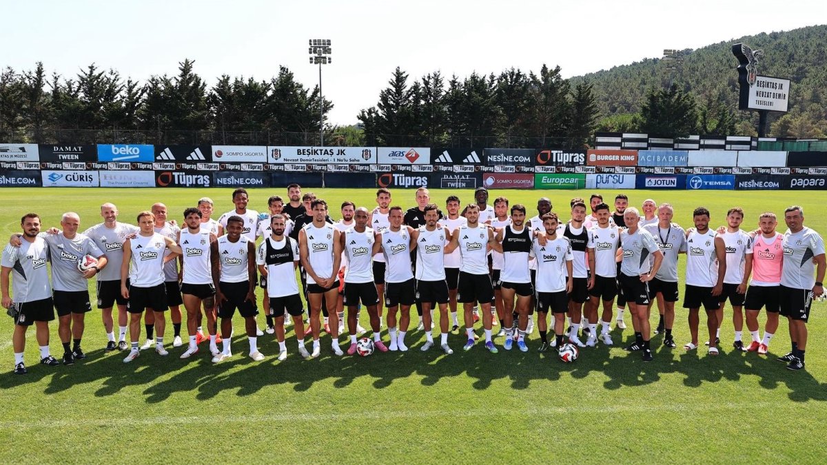 Jurasek ve Arroyo eleştiriler sonrası sosyal medya hesaplarını kapattı: Beşiktaş'tan siber zorbalık paylaşımı