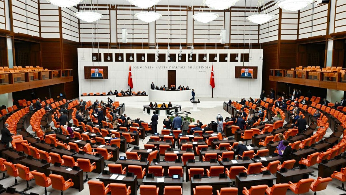 TBMM'de Yeni Komisyon Heyecanı: Partilerden Üye Akışı Devam Ediyor!
