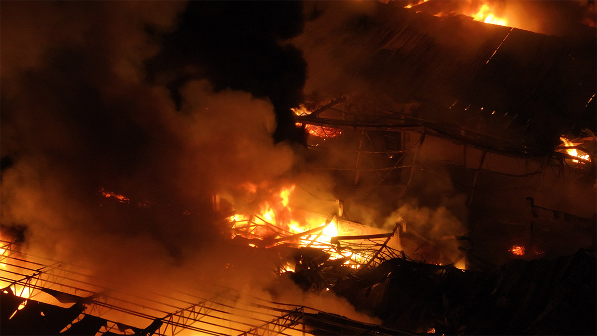 Çekmeköy'de korkutan yangın! Ekipler müdahale etti