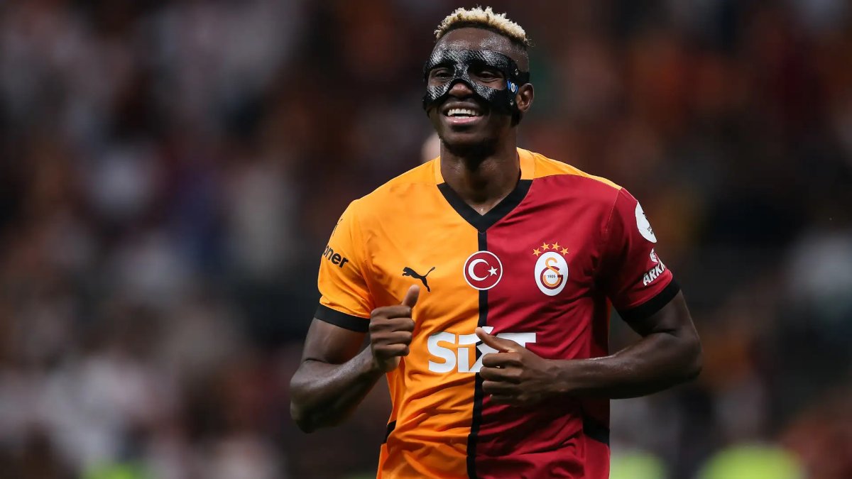 Victor Osimhen'den gece yarısı Galatasaray paylaşımı: Nijeryalı golcü sarı-kırmızılı taraftarı heyecanlandırdı