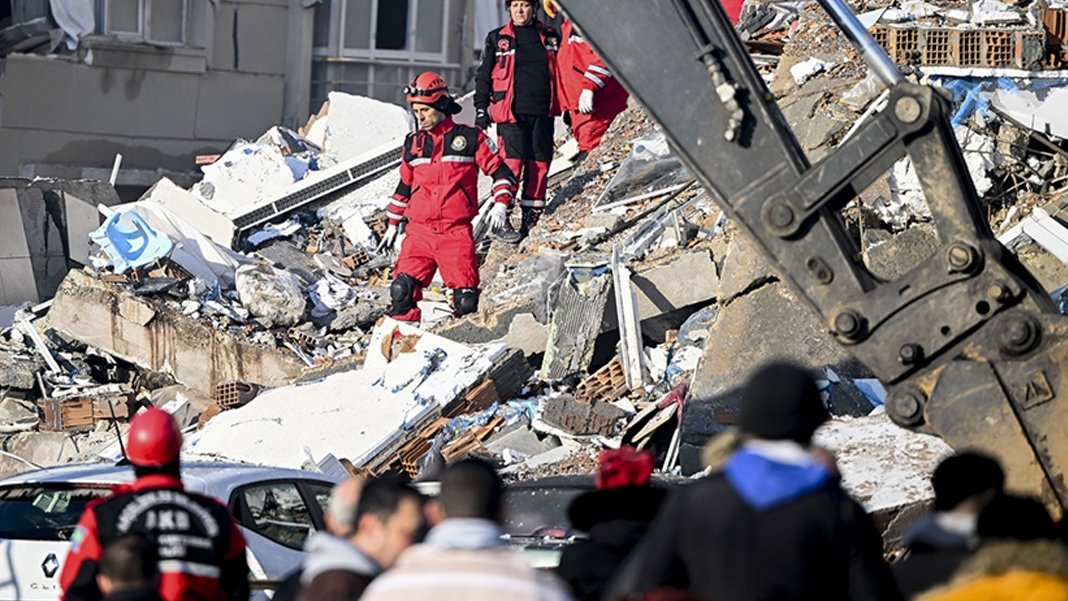 Rusya'daki 8.8'lik sarsıntı panik yarattı: Türkiye'de böyle bir deprem yaşanır mı?