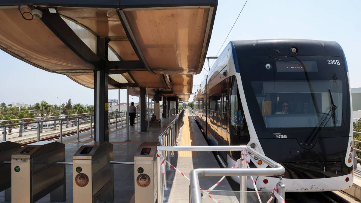 Büyükşehir Antalya’da havalimanı ulaşımını kolaylaştırıyor