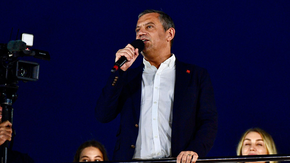 Özgür Özel: Devr-i sabık yaratmayacağız, kucaklaşmaya geliyoruz