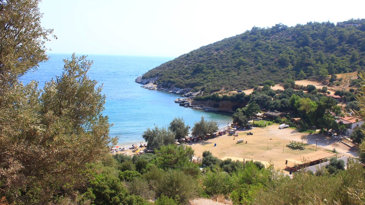 İzmir'in saklı cenneti ortaya çıktı: Kargacık Koyu! Hem doğa harikası hem cebe dost: Otobüsle bile gidilir!