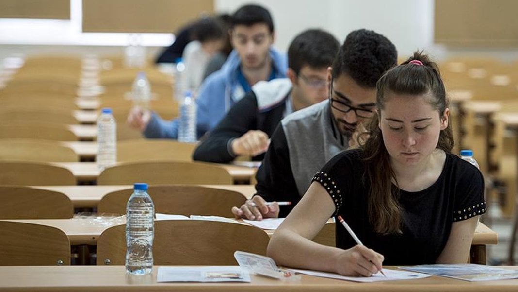 YKS 2025 Tercihleri Başladı: Kontenjan Azalmaları ve Yeni Ücretlendirme Detayları