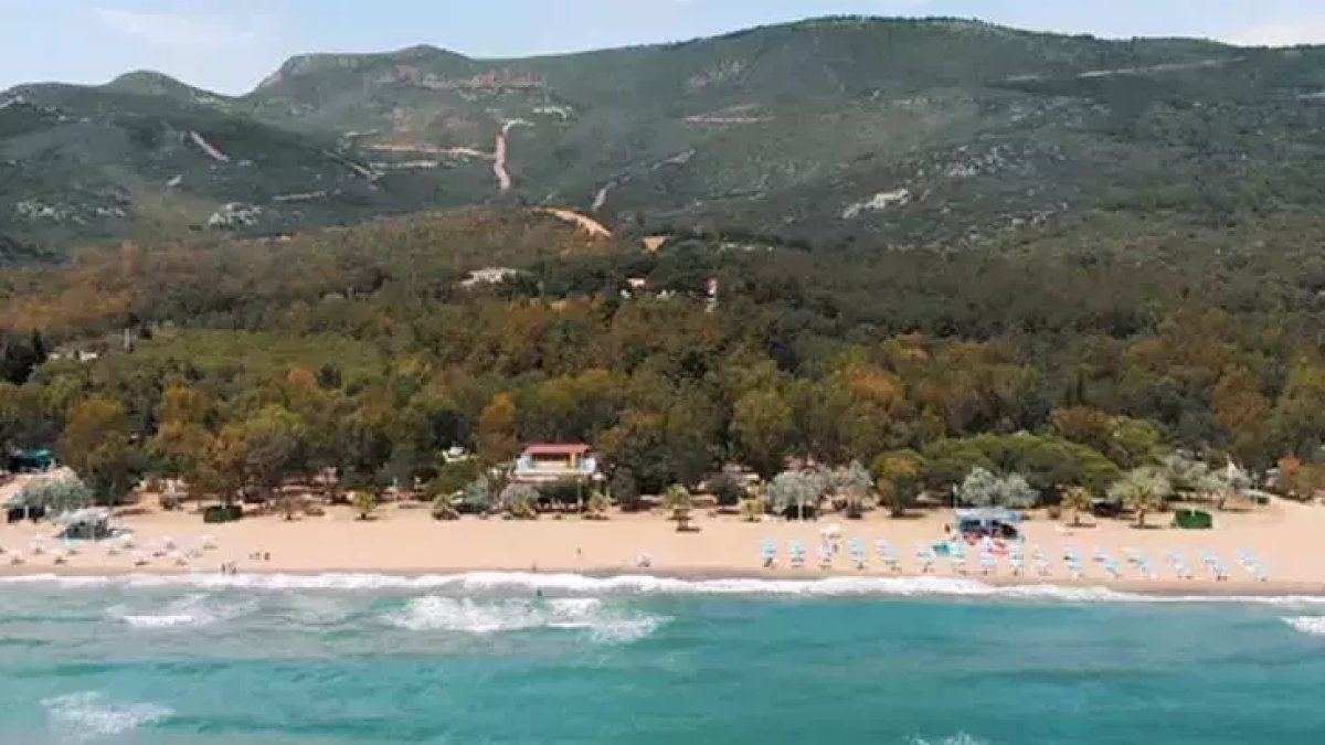 İzmir'in gizli cenneti ortaya çıktı: Hem deniz hem kamp bir arada: Fakat Bir Şey Eksik…