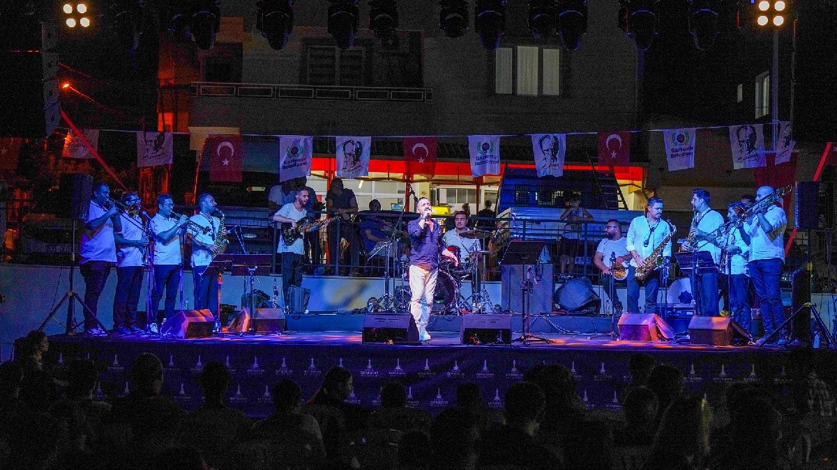 Gaziemir’de yaz akşamları müzikle renkleniyor