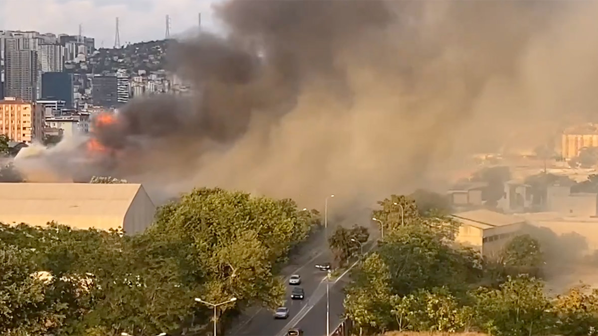 Kartal'da iş yerinde yangın! Çok sayıda itfaiye ekibi sevk edildi