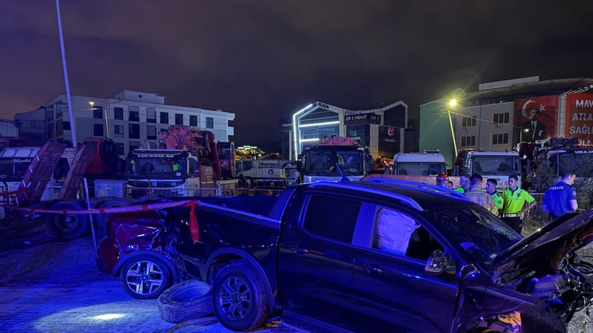 Bursa'da trafik kazası: İki kardeş hayatını kaybetti