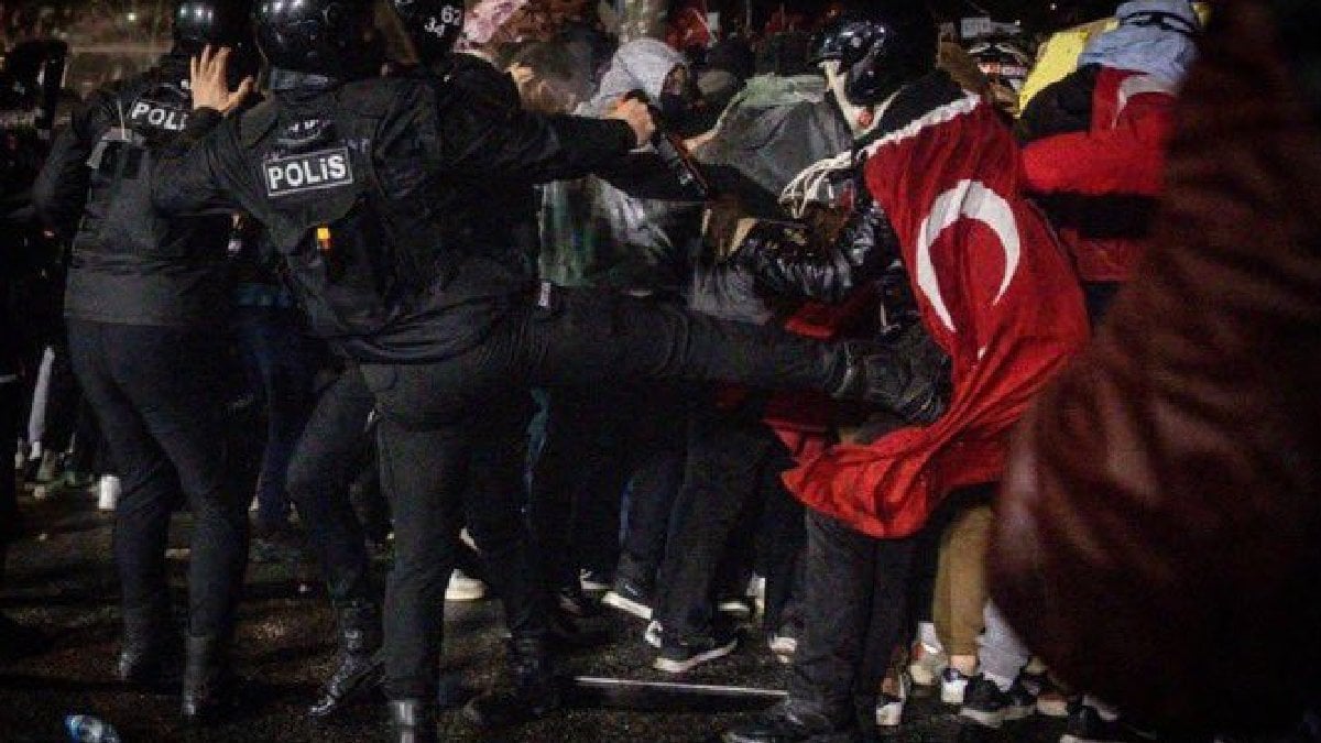 Ankara Barosu Şok Raporu: Polis Şiddeti Türk Bayrağını ve Atatürk Posterini Taşıyan Gençlere Odaklandı!