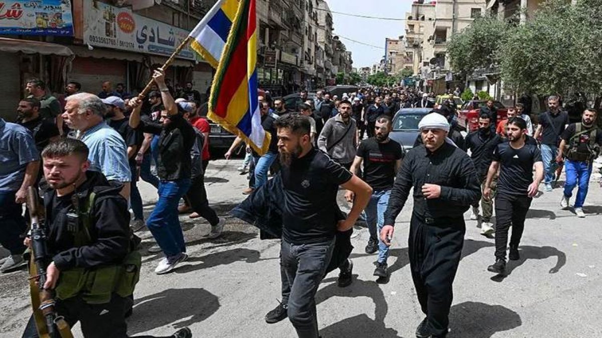 Suriye'nin Süveyda ilinde silahlı gruplar ateşkesi ihlal etti