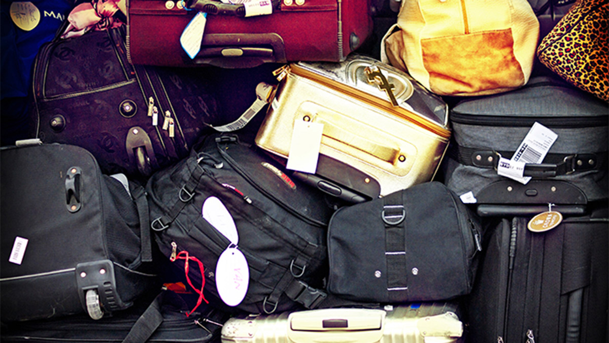 Büyük ihmalkarlık! Valizinde 2 yaşında çocuk bulunan kadın gözaltına alındı