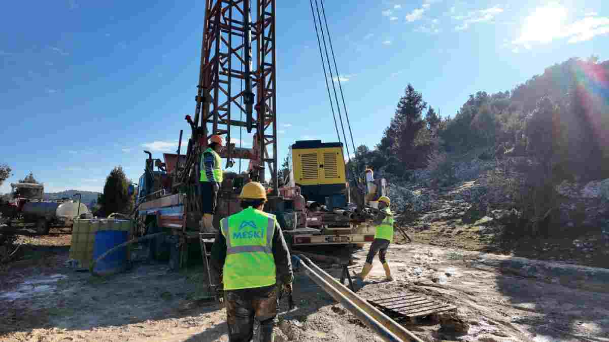 MESKİ, alternatif kaynak çalışmalarıyla vatandaşları kesintisiz suya kavuşturuyor