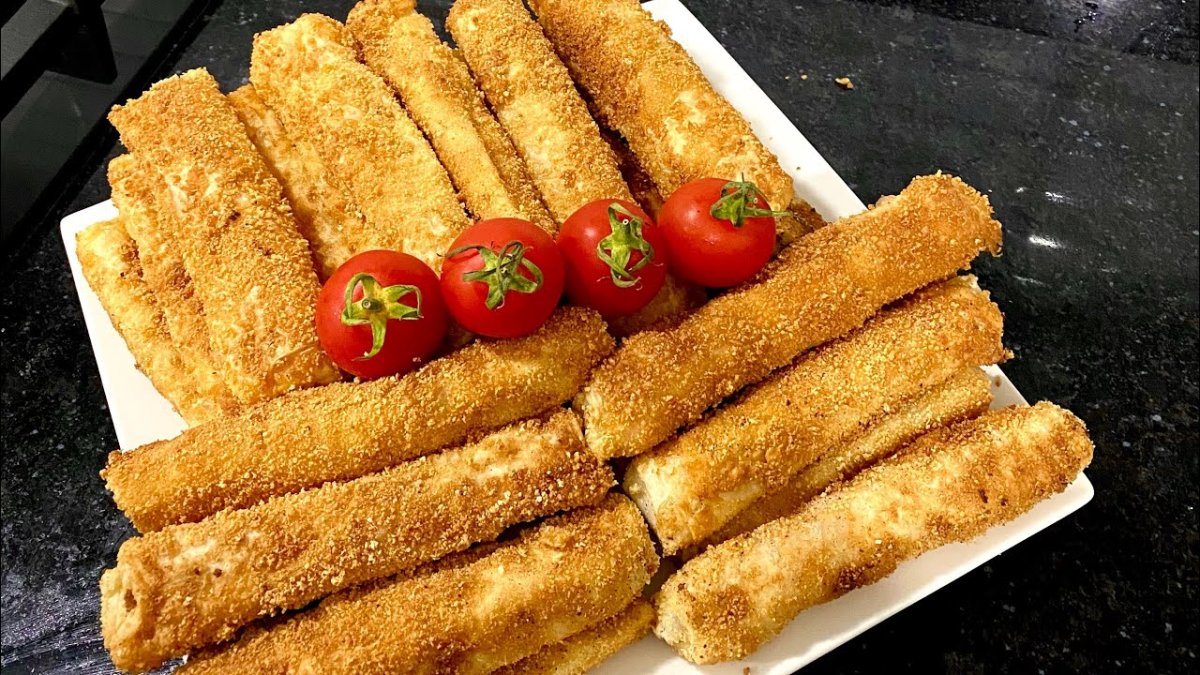 Lezzet şöleni: 20 dakikada hazır, pratik ve doyurucu tavuklu çıtır börek tarifi