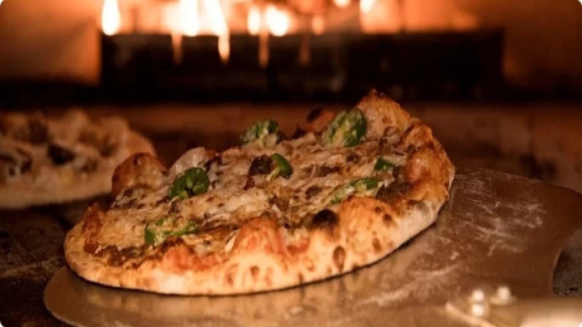 Pizza devinden şok karar: 74 şubesini kapattı! Domino's sonrası ikinci büyük zincir küçülüyor