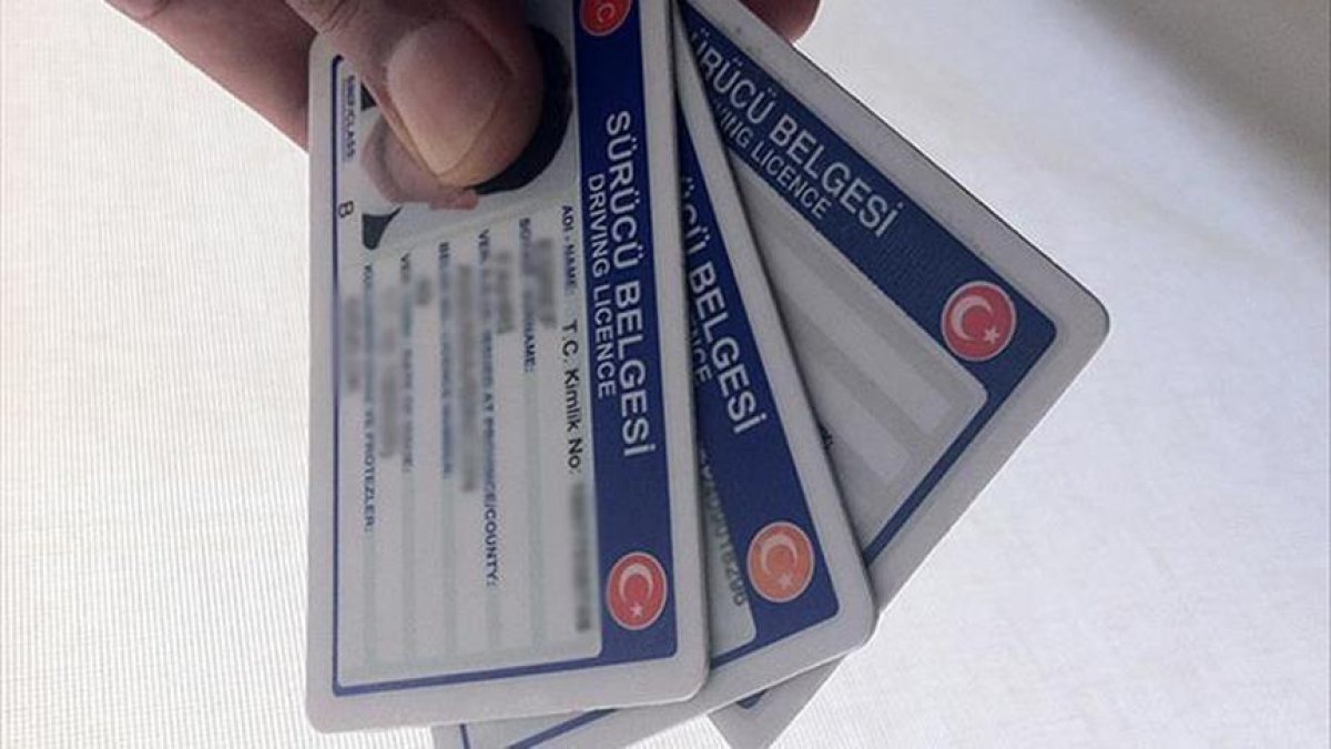 Sahte diploma skandalının arkası kesilmiyor: Türkiye’yi sarsan yeni iddia: Sahte kimlik ve ehliyet çeteleri sosyal medyada