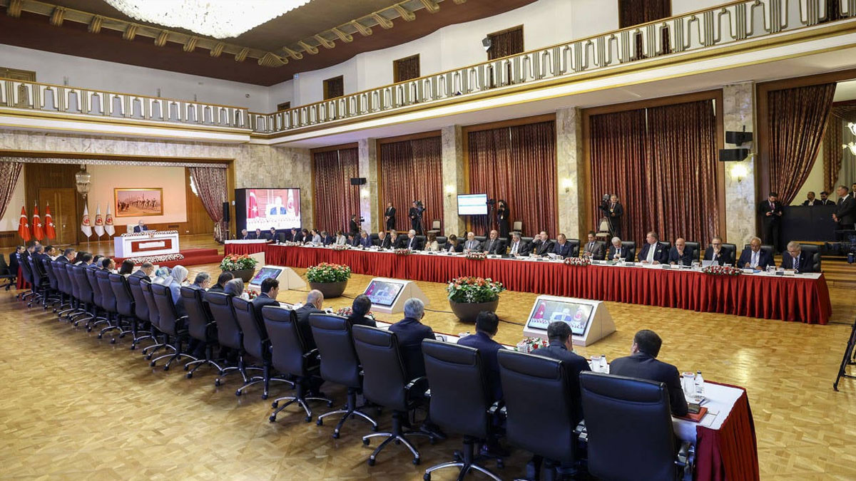 Süreç komisyonunun adı belli oldu