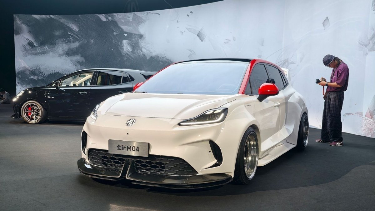 10 bin dolara otomobil olur mu demeyin oldu! MG4'yeni otomobili tanıtıldı: Dünyada bir ilk