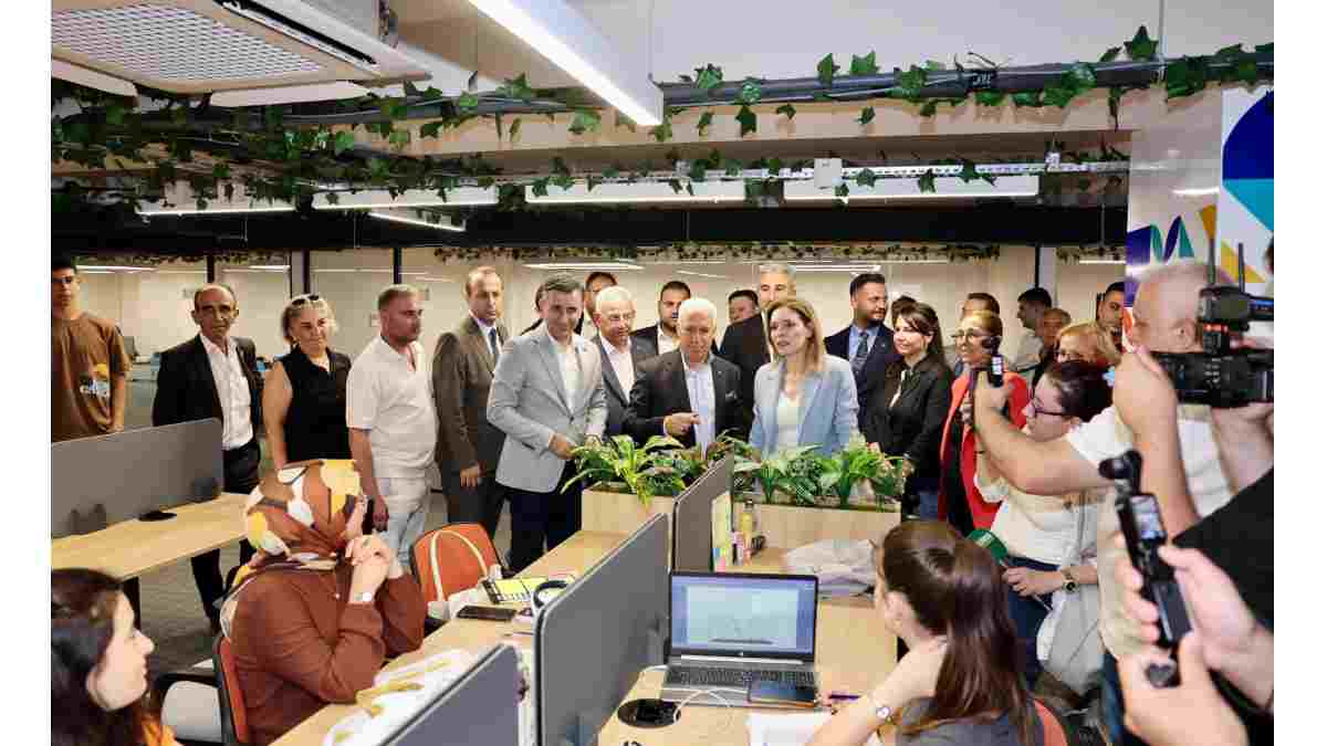 Gençliğe yatırım sürüyor: Gemlik Gençlik Merkezi hizmete açıldı