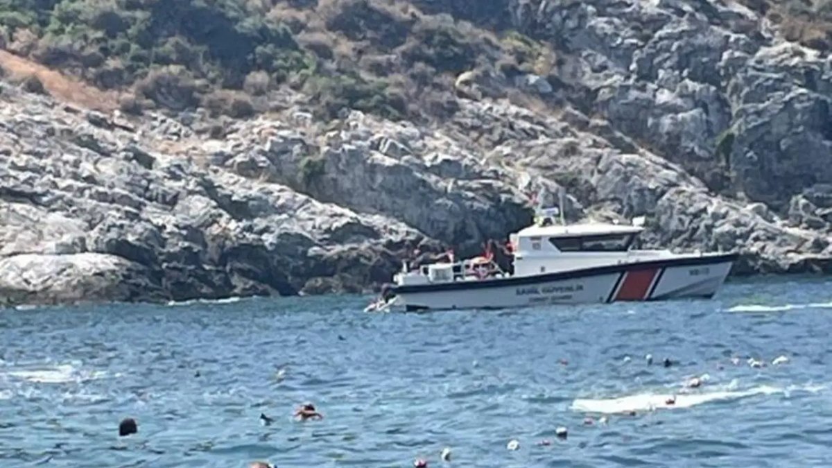 Kuşadası'nda denizde erkek cesedi bulundu