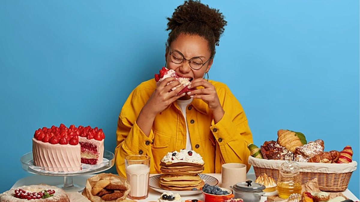 Yemek aşkıyla yanıp tutuşan burçlar açıklandı! Onlar için yemek dendi mi akan sular durur!