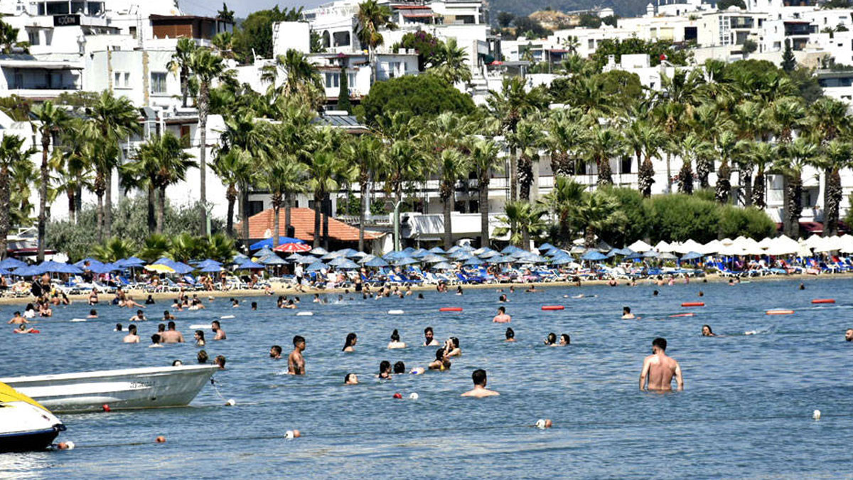 Bodrum'da yaz mevsimiyle birlikte nüfus 4 katına çıktı
