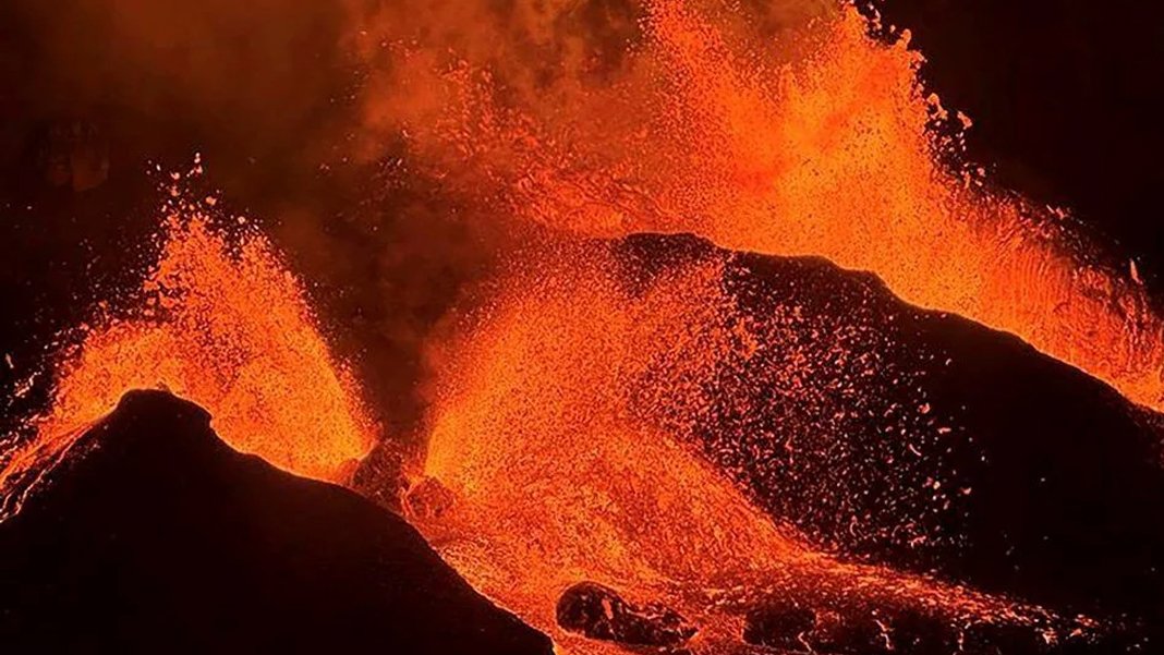 Kilauea Yanardağı 30'uncu kez patladı