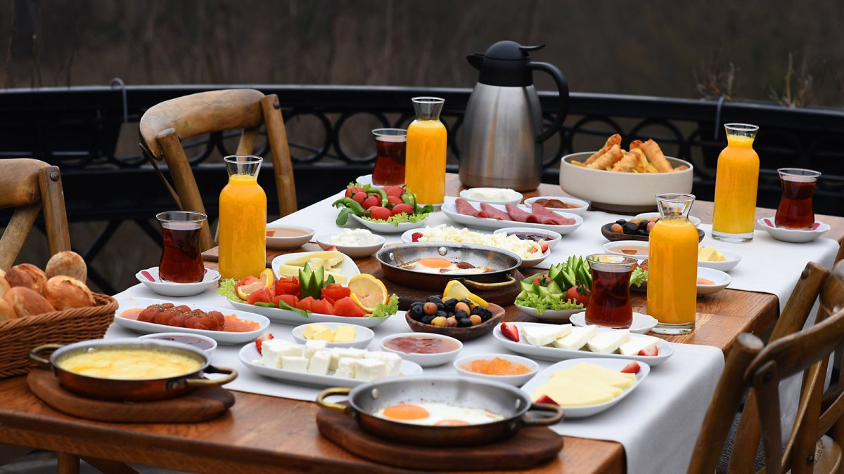 Serpme kahvaltı ile gelen israf önlenecek: Her yıl 23 milyon ton gıda çöpe gidiyor