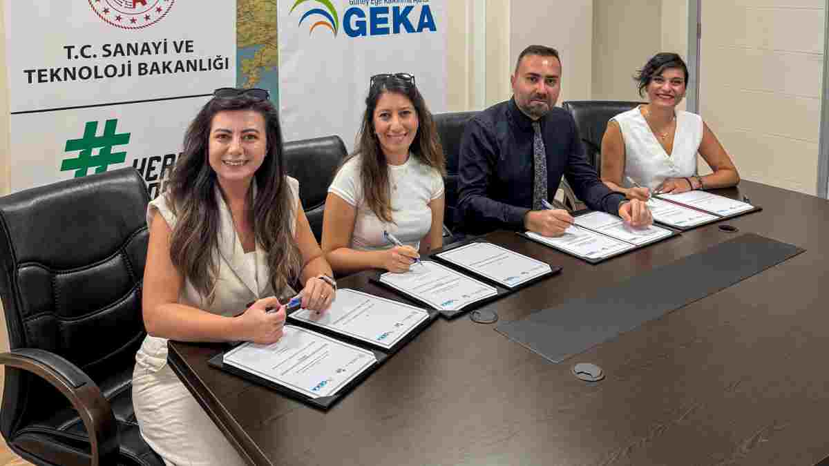 Başkan Anıl Yetişkin: “Efeler’in değerlerini geleceğe taşıyoruz”