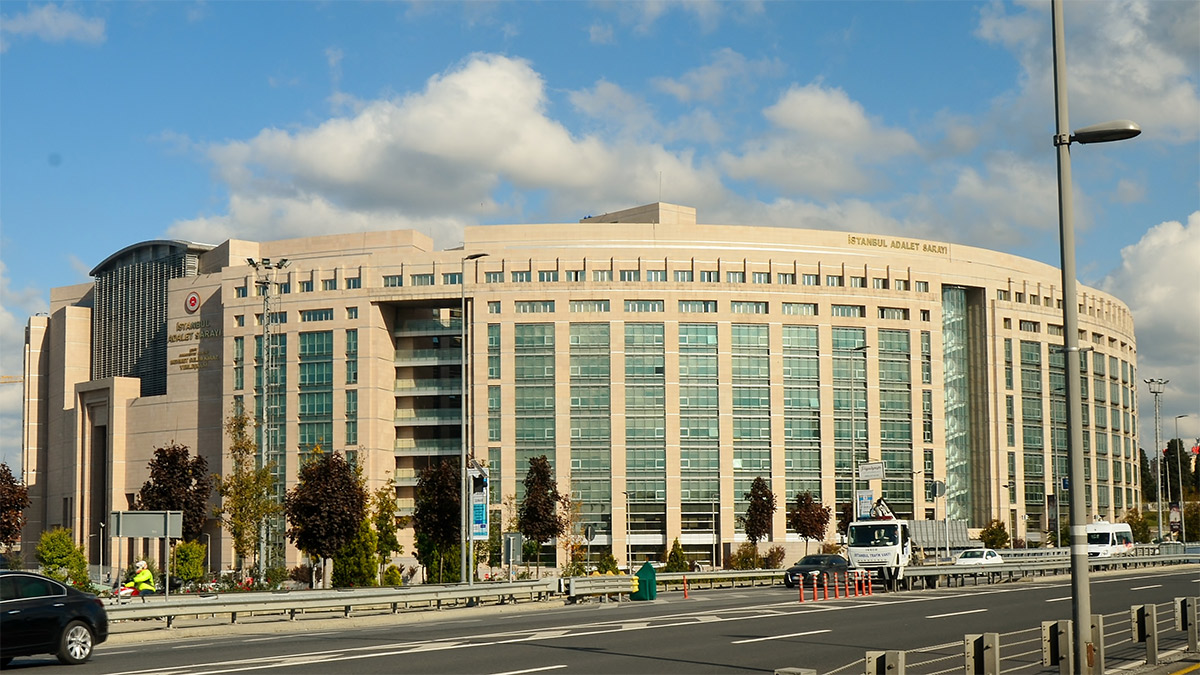 'İBB davası borsası' iddiasındaki avukat adliyeye sevk edildi