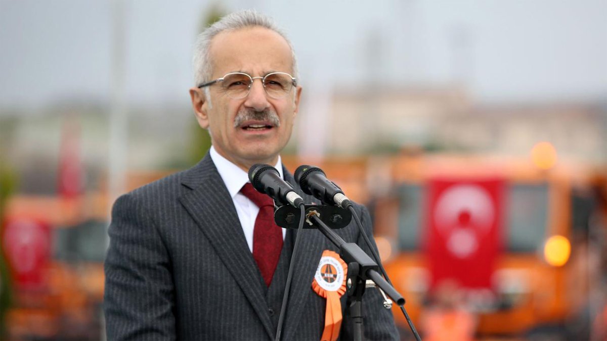 Ankara-İzmir arası 3,5 saate düşüyor: Bakan Uraloğlu tarih verdi!