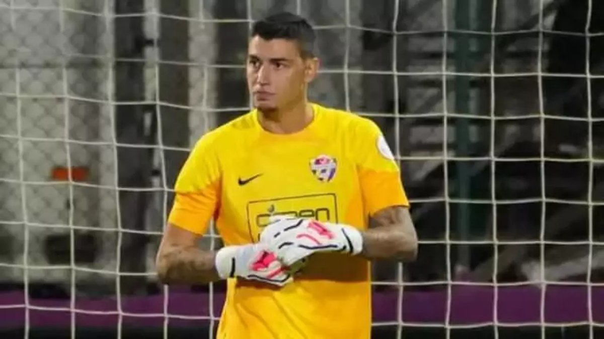 Süper Lig'den Avrupa'ya sürpriz transfer: Fransız devi, Eyüpspor'un kalecisi Berke Özer'in peşinde!