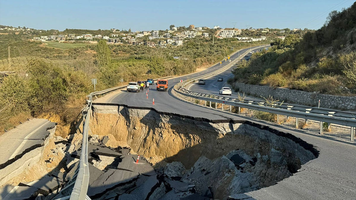 Söke-Kuşadası Karayolu'nda yol çöktü: Ulaşım durduruldu