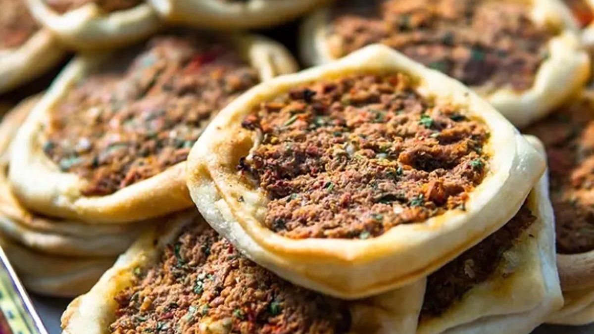 Antakya'nın gizli lezzeti kaytaz böreği: Bir tadan bir daha vazgeçemiyor!