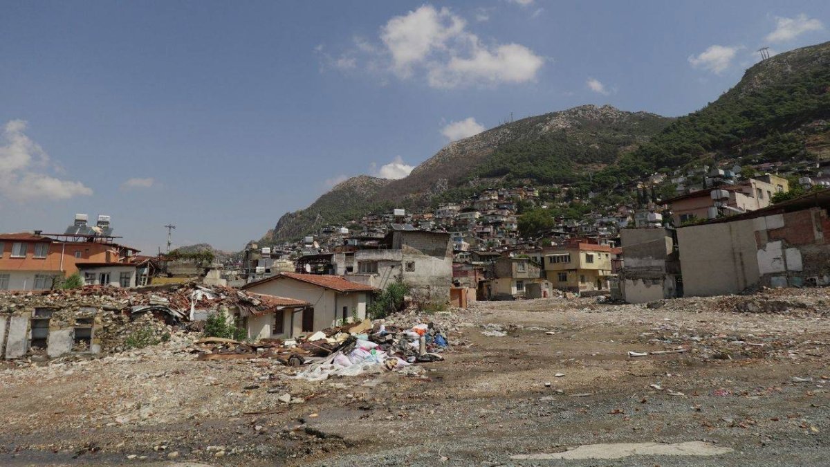 Hatay'da "riskli alan" ilan edilen tarihi Affan Mahallesi halkı: Burada doğduk, burada ölmek istiyoruz
