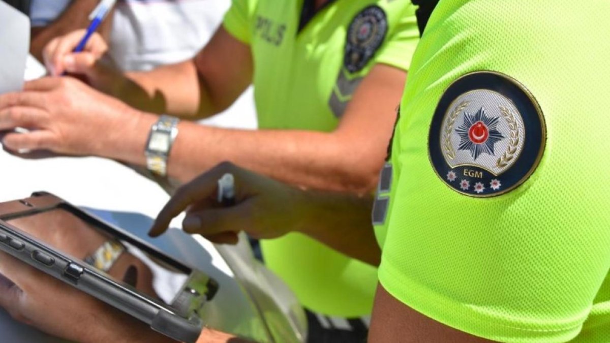 Abart egzoz kullanan 29 sürücüye 194 bin lira ceza: Araçlar trafikten men edildi