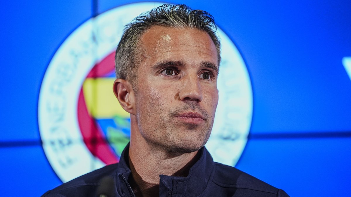 Van Persie'den Fenerbahçe taraftarını kızdıran açıklama: Tur atlarsak sevineceğim
