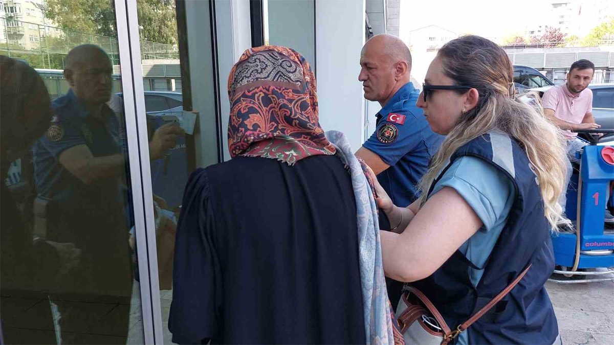 Komşusunun anahtarını kopyalayıp 1,7 milyon liralık altın çaldı, serbest bırakıldı