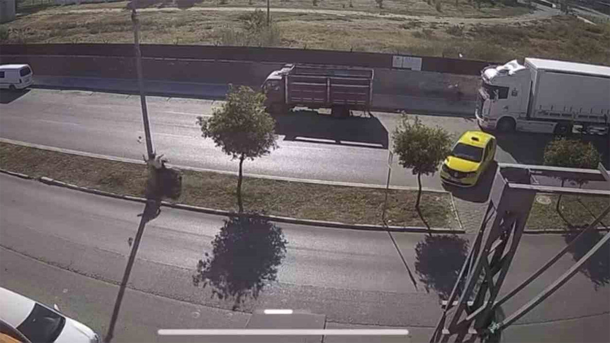 Adana'da korkunç kaza! Yaya geçidinden geçen taksici faciaya yol açtı