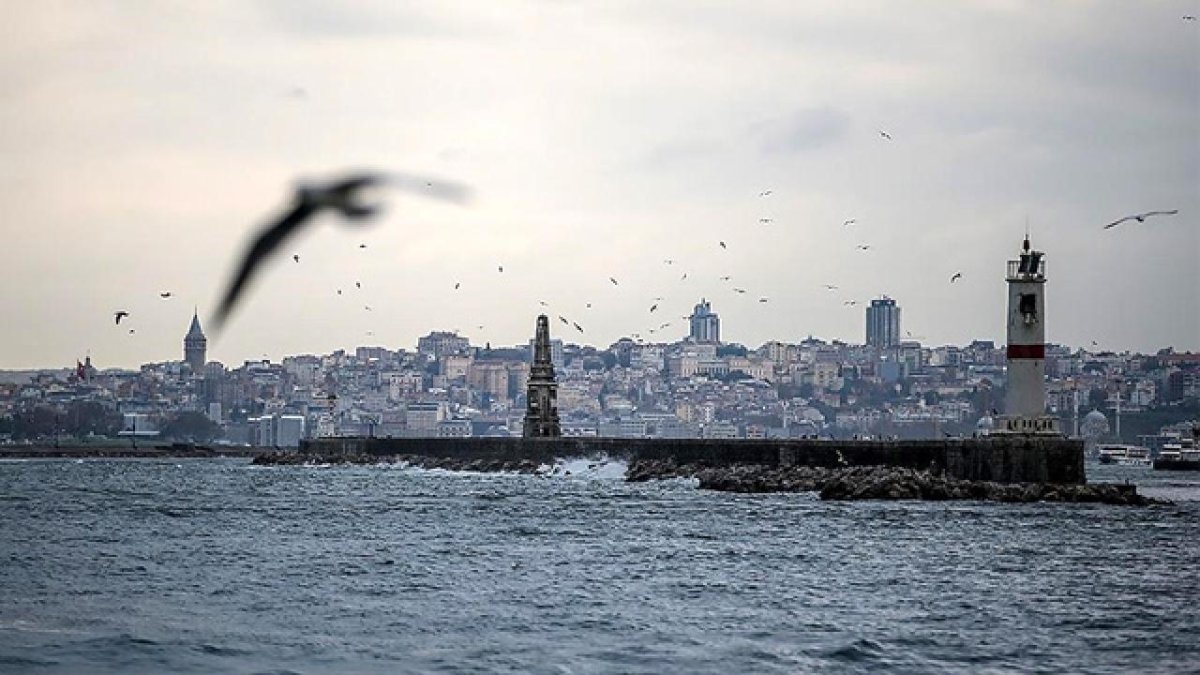 Meteorolojiden kuvvetli rüzgar ve fırtına uyarısı: İstanbul da riskli iller arasında